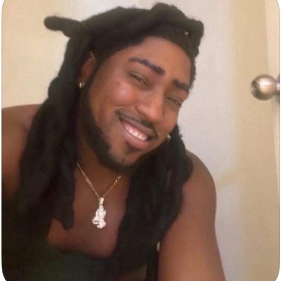 Meet your Posher, Prince - Picture 4 of 4